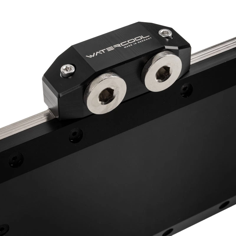Watercool Fullcover-GPU-Wasserkühler Heatkiller IV para Radeon RX 5700 XT — parte superior em acetal com base de cobre niquelado