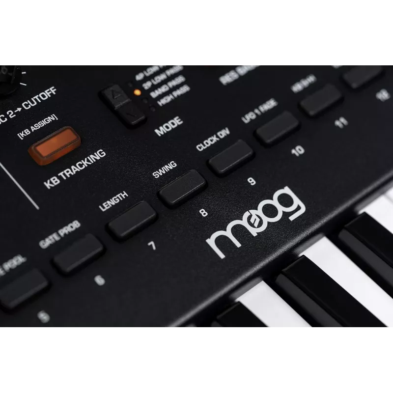 Sintetizador analógico Moog MOOG MESSENGER – instrumento de secretária monofónico
