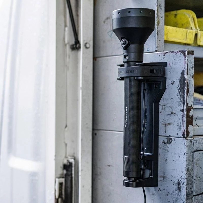 Ledlenser P21R lanterna LED, preta