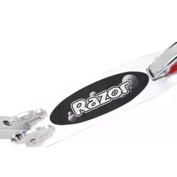 Trotinete Razor A5 Lux — alumínio, rodas de poliuretano de 20 cm, dobrável, altura ajustável, carga máx. 100 kg, preto