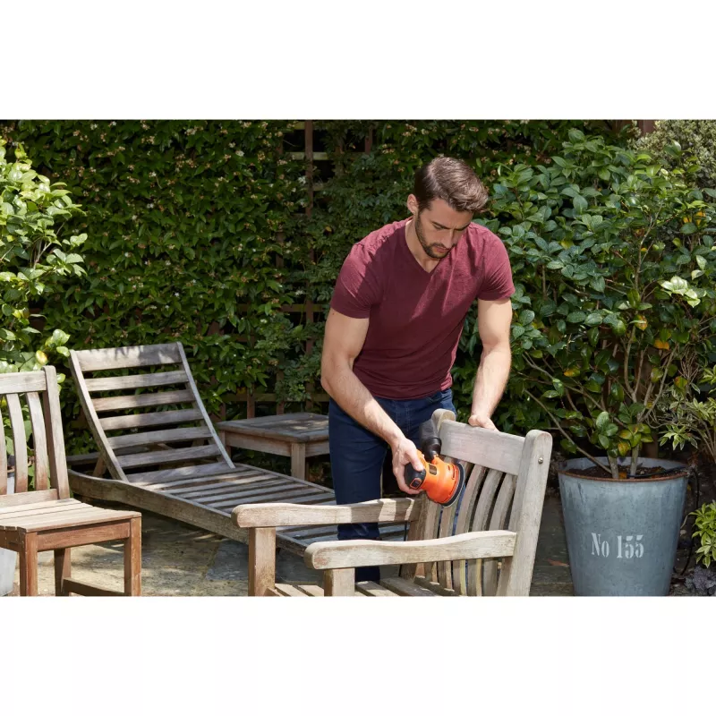 Black & Decker BEW210 lixadeira orbital 14000 rpm preto, laranja