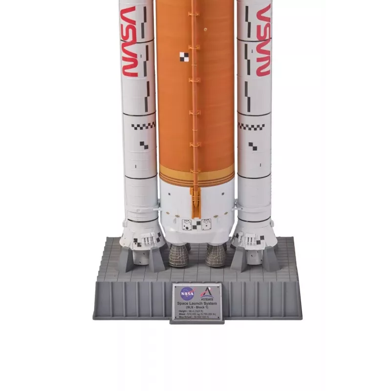 Modelo em plástico Artemis Space Launch System