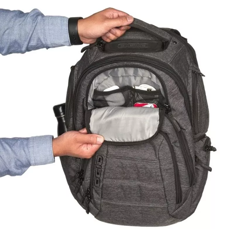 Mochila Ogio Renegade RSS preta P/N: 111059_03