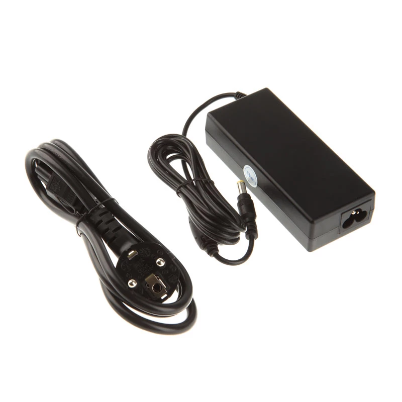 Adaptador de alimentação Akasa 65W NUC e mini-ITX