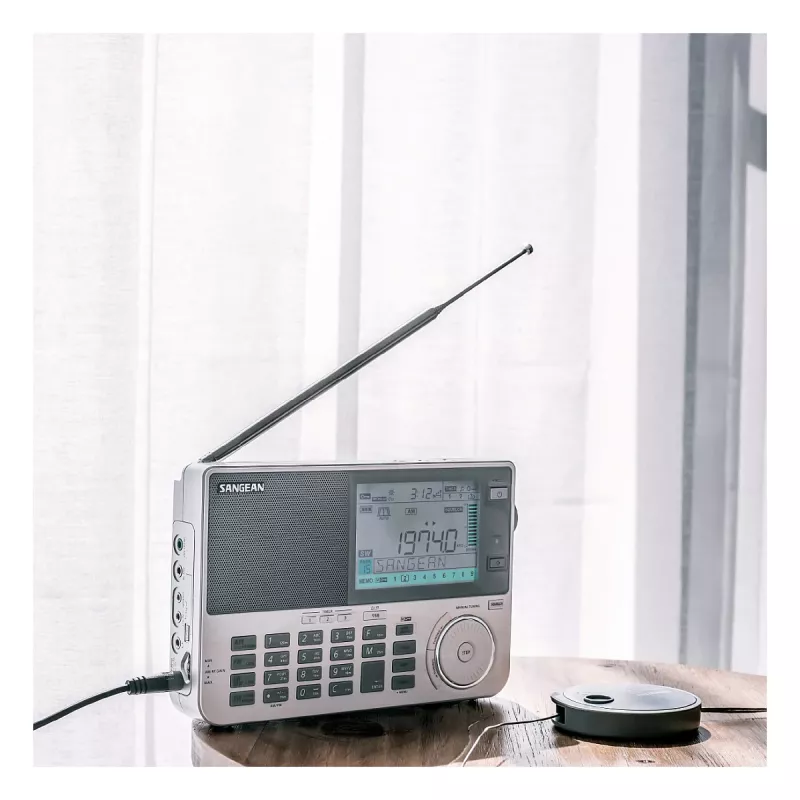 Rádio portátil Sangean ATS-909 X2 — branco — sintonizador digital AM FM SW
