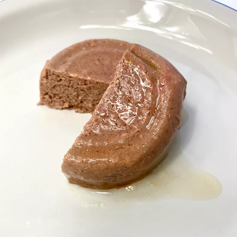 FOLK suculenta carne de vaca da Vármia - comida húmida para gatos - 85 g