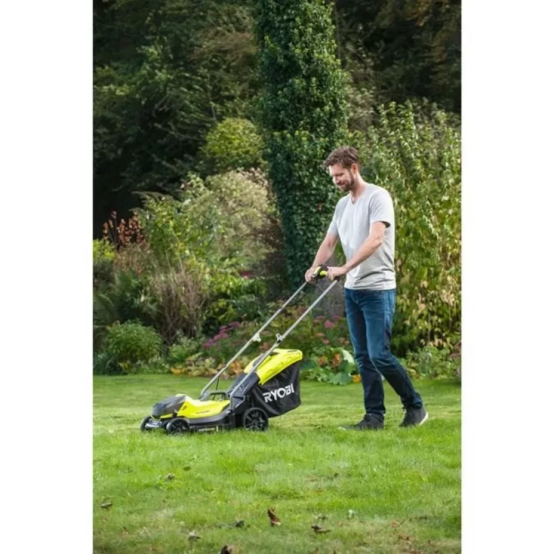 Corta-relvas Ryobi OLM1833B empurrar a bateria preto, verde
