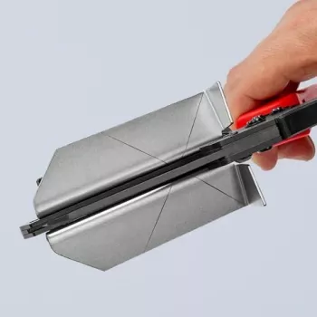 Alicate Knipex 95 02 21