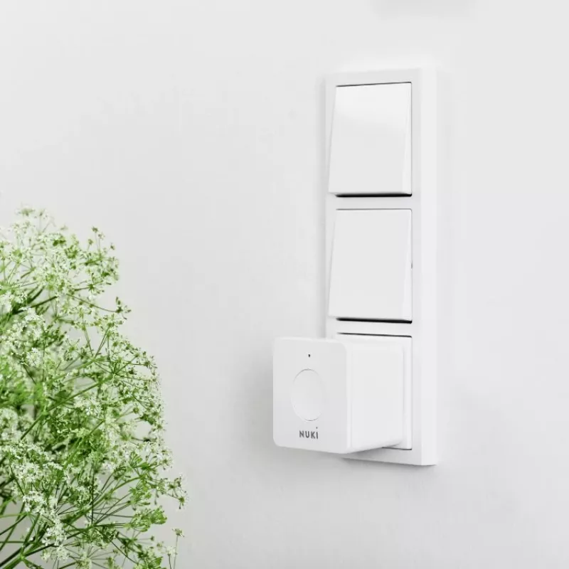 Amplificador de sinal sem fios para smart home NUKI Bridge — Bluetooth/WLAN, 230V, alcance até 10 m, 60×60×50 mm, branco