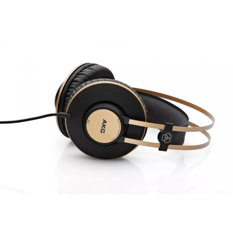 AKG K92 - auscultadores de estúdio, intra-auriculares, fechados