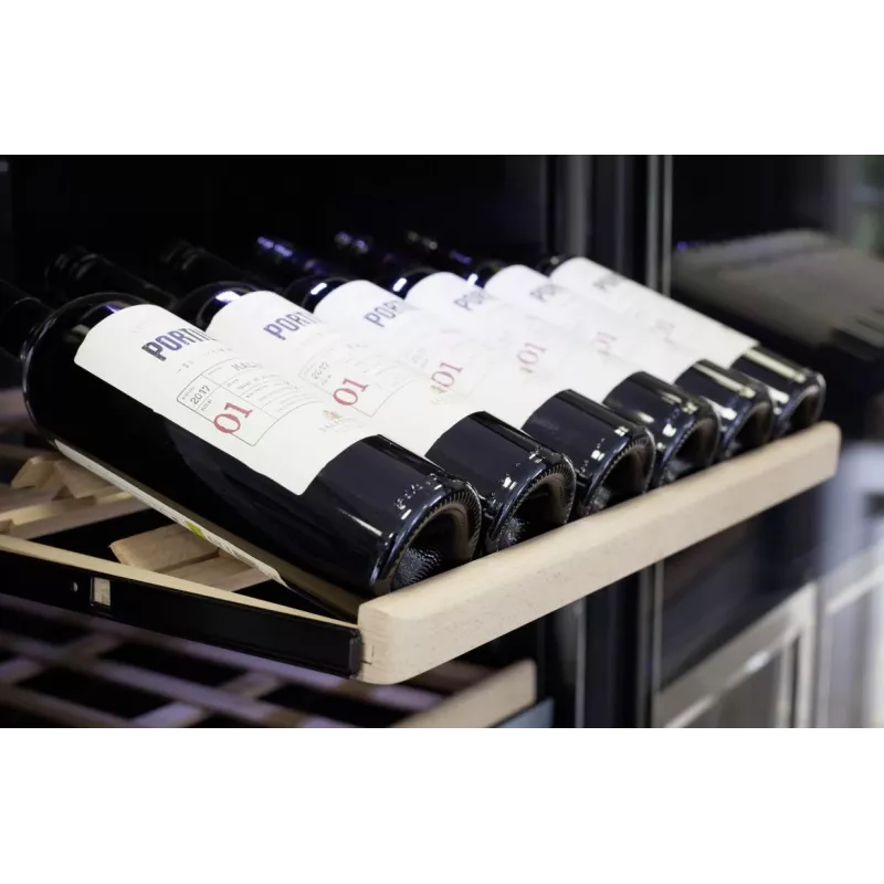 Caso | Refrigerador de vinho | WineChef Pro 40 | Classe de eficiência energética G | Vitrina | Independente | Capacidade para 40 garrafas | Tipo de refrigeração tecnologia de compressor | Preto