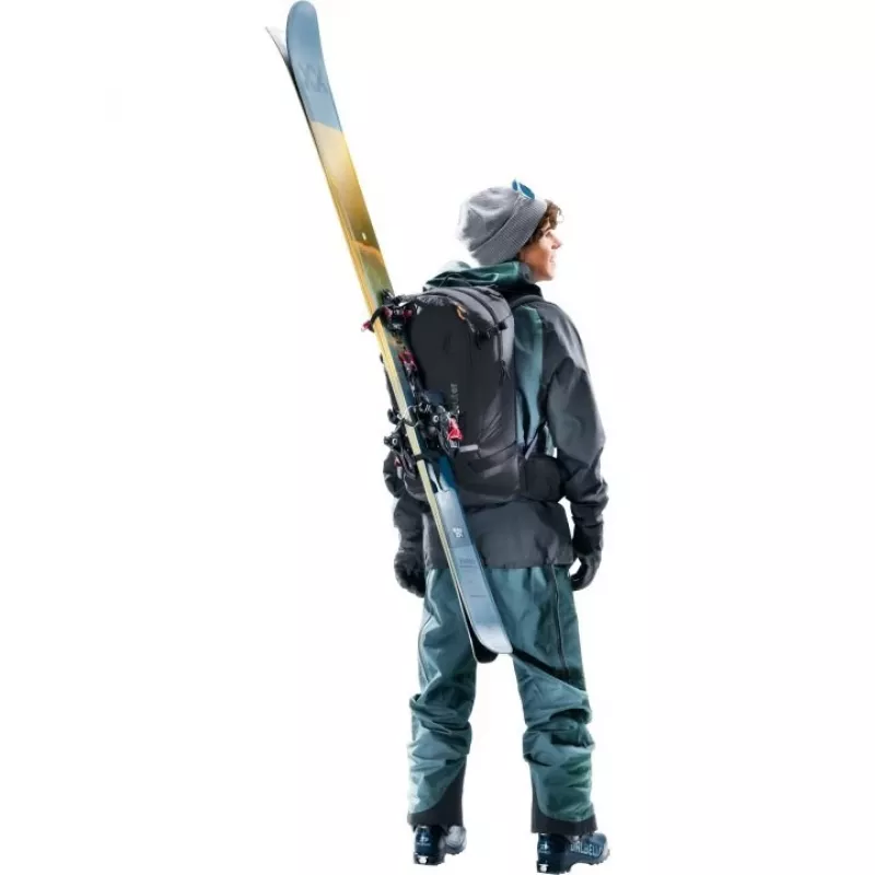 Mochila DEUTER Freerider Pro 34+ — mochila técnica para freeride e esqui de montanha, 34 L, preta, suporte para capacete, cinto de cintura
