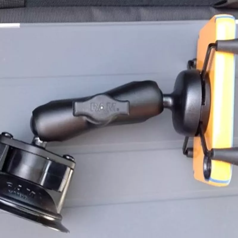 RAM Mounts suporte de telefone X-Grip com ventosa Twist-Lock