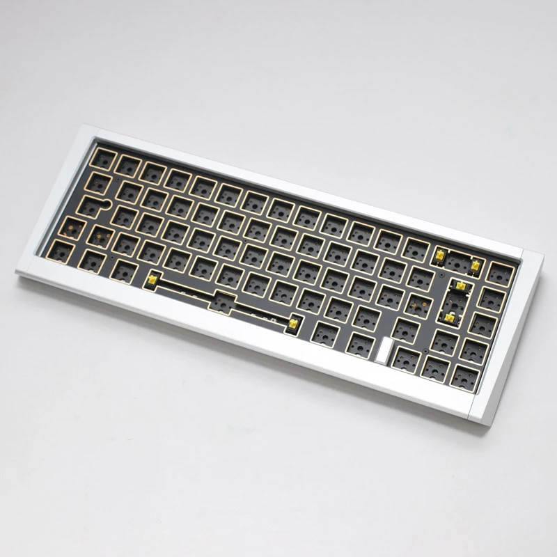 Teclado Ducky Outlaw 65 Universal USB prateado Mecânico RGB LED