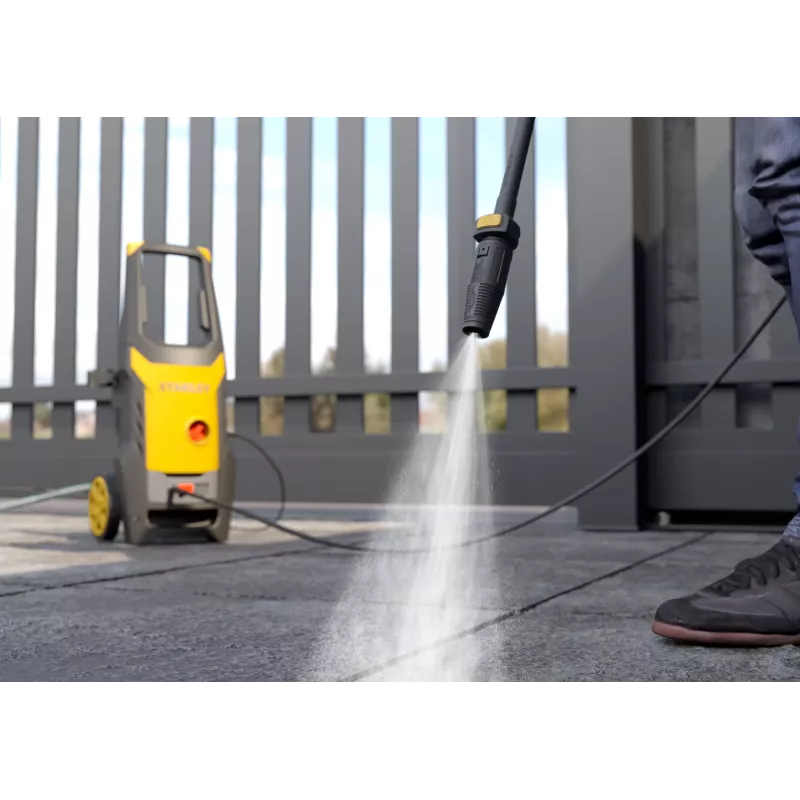Lavadora de alta pressão STANLEY SXPW14PE com limpa-terraços (1400 W, 110 bar, 390 l/h) | Stanley 1400 W | 110 bar | 390 l/h
