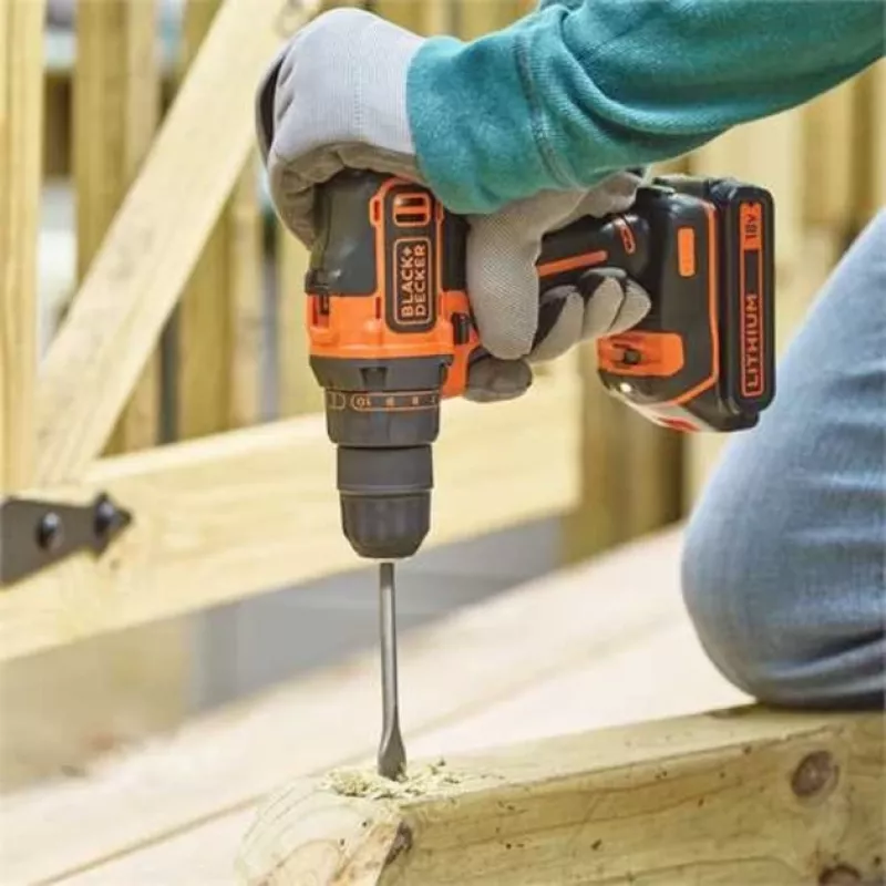 Parafusadeira e berbequim a bateria Black & Decker BDCDD186K-QW