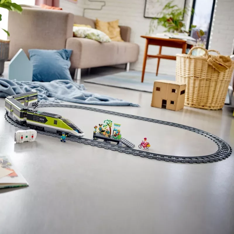 LEGO 60337 City Comboio de passageiros expresso Conjunto brinquedo telecomandado presente para crianças rapazes e raparigas com faróis funcionais 2 vagões e 24 peças de via