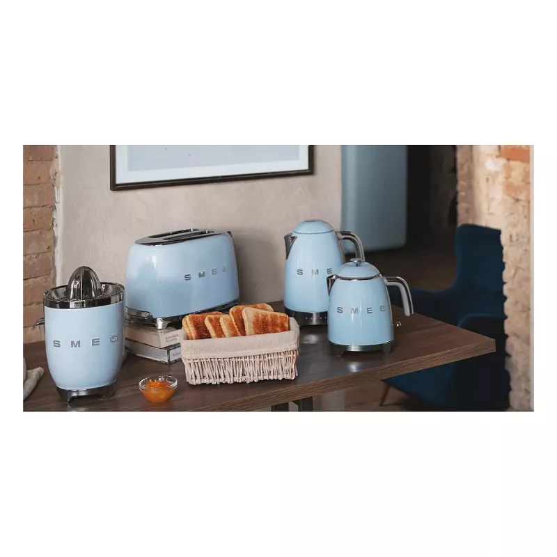 Chaleira SMEG 50s Style KLF04PBEU, azul pastel