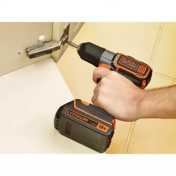 Berbequim Black & Decker ASD18K-QW, sem chave, 1,5 Ah, preto/laranja