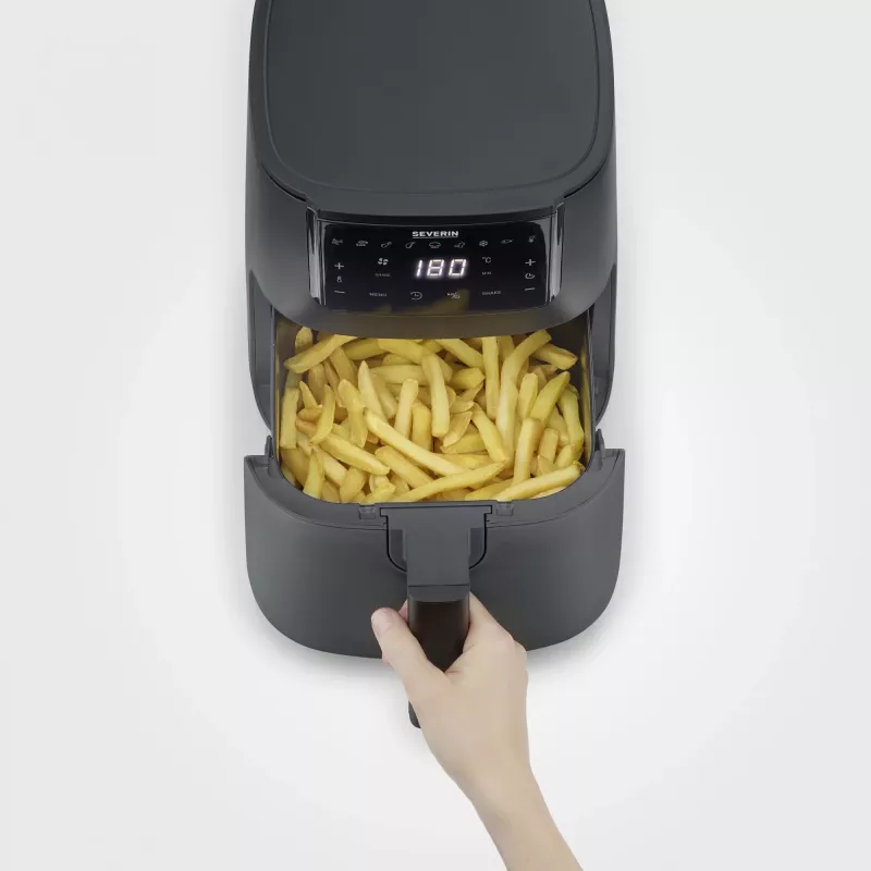 Fritadeira de ar quente SEVERIN FR 2461 — capacidade de 4 L, preta