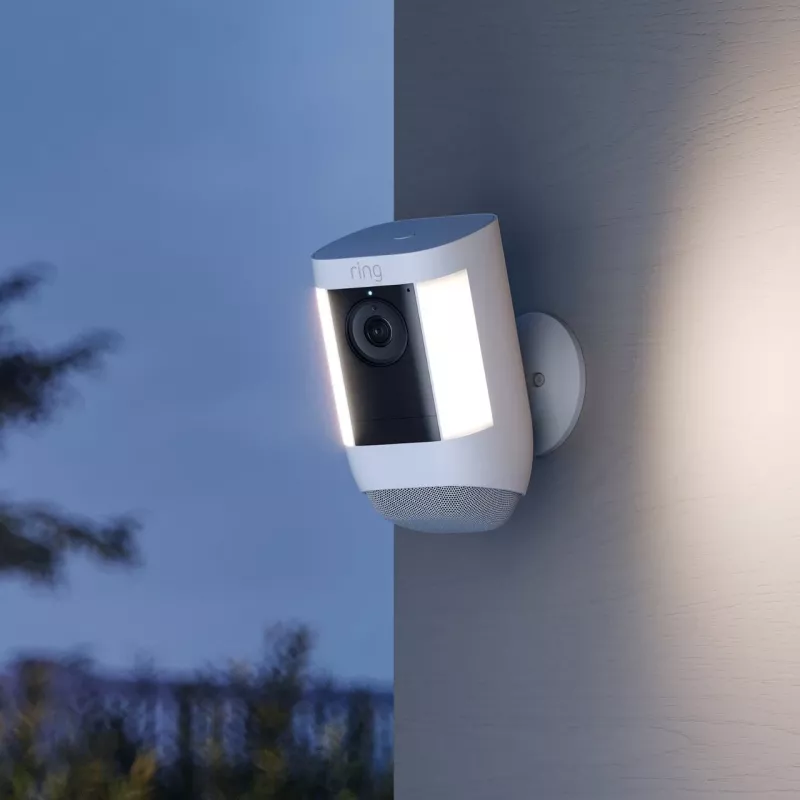Amazon Ring Spotlight Cam Pro Battery, branco