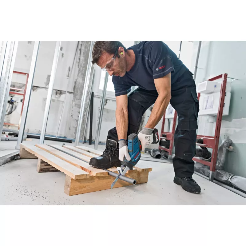 Bosch GSA 18 V-LI C Professional serra de sabre sem fios, solo