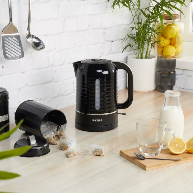 Chaleira elétrica Petra 1,7 l 3 kW preta