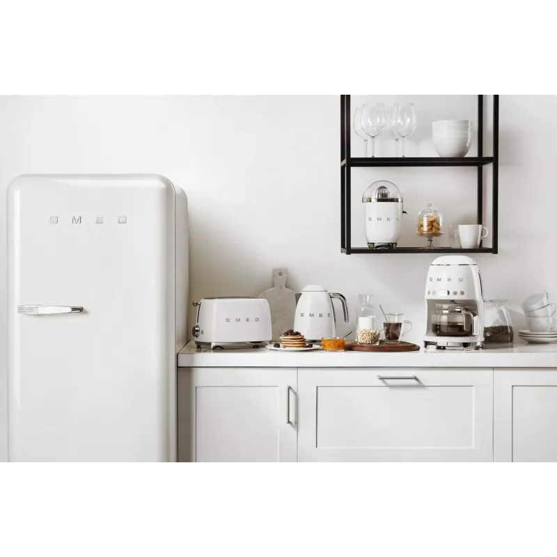 Máquina de café de filtro Smeg 1,4L DCF02WHEU Branco