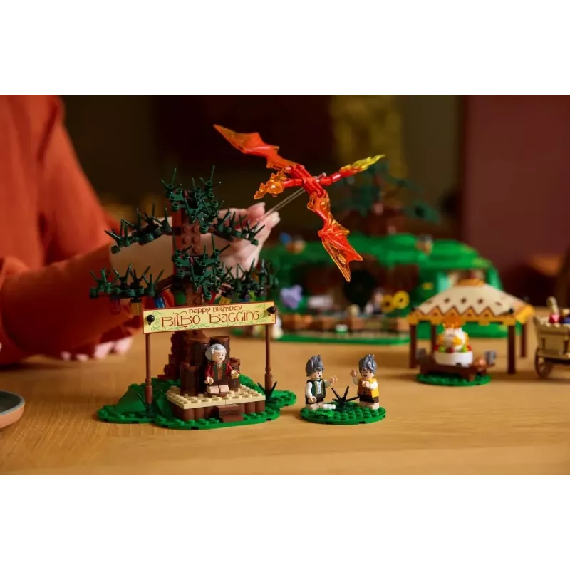 LEGO ICONS 10354 O Senhor dos Anéis: O Shire