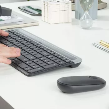 Conjunto de teclado e rato Logitech MK470 slim Combo