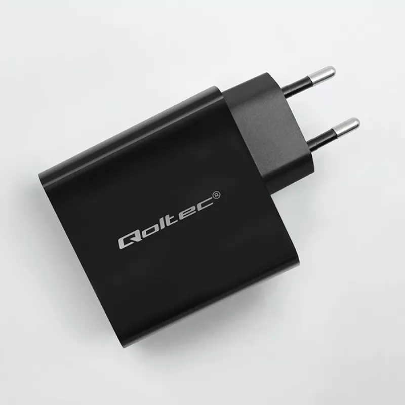 Carregador Qoltec 52380 Super Quick PD | 1xUSB-C | 1xUSB | 65W | 5-20V | 1,5-3,25A | preto