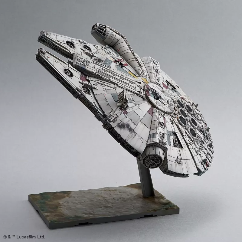 Kit de montagem REVELL Millennium Falcon escala 1:144 — kit em plástico nave espacial