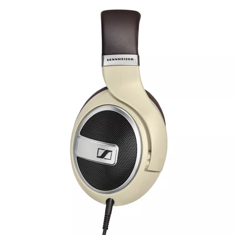 Auscultadores Sennheiser HD 599 — com fios, circumaurais, 50 Ω, 12–38500 Hz, cabo de 1,2 m, marfim