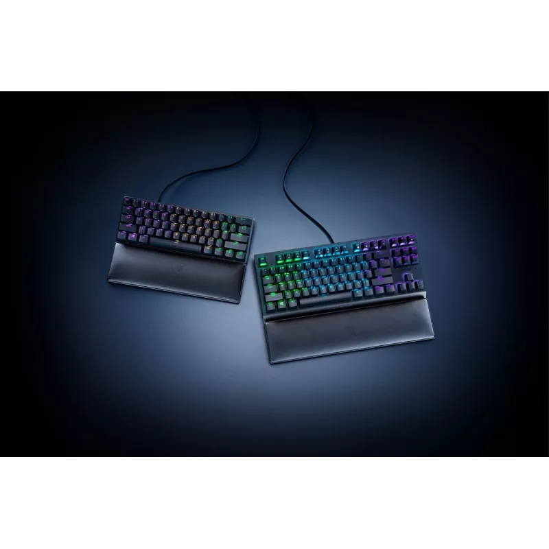Repouso de pulso Razer RC21-01710100-R3M1 — couro sintético, espuma com memória, 356 mm × 8,9 mm, preto