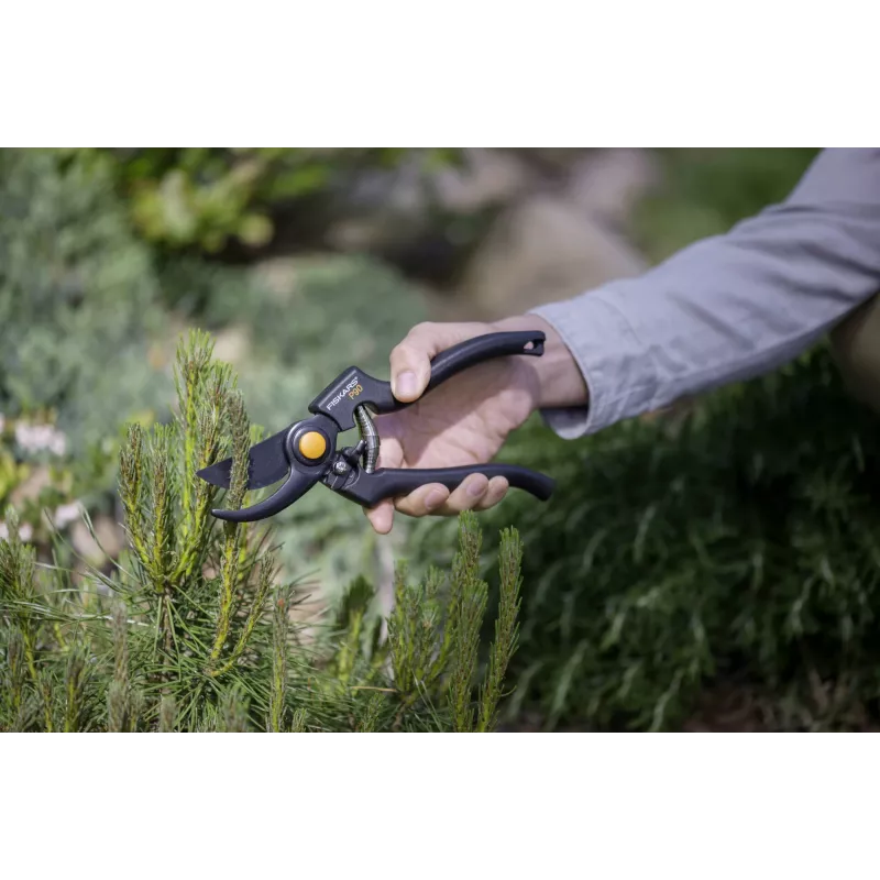 Tesoura de poda Fiskars 111960 Bypass preta