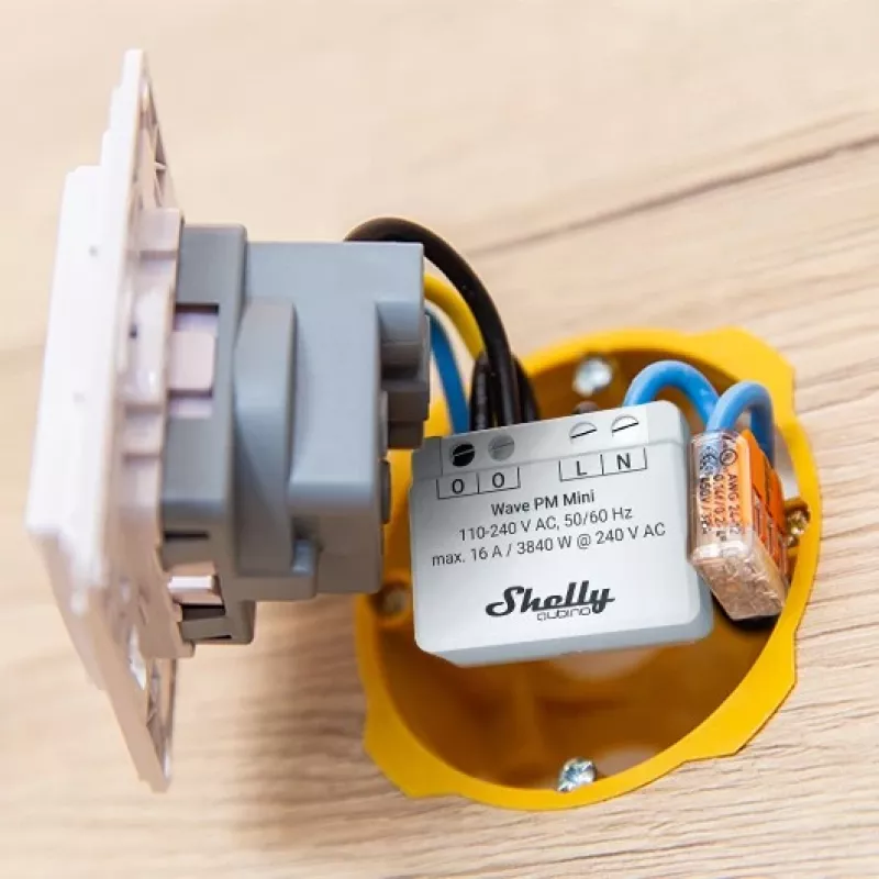 Interruptor inteligente Shelly Qubino Wave PM Mini, 1 canal, de encastrar, Z-Wave, sem fios, 110–240 V AC / 24–30 V DC, cinzento