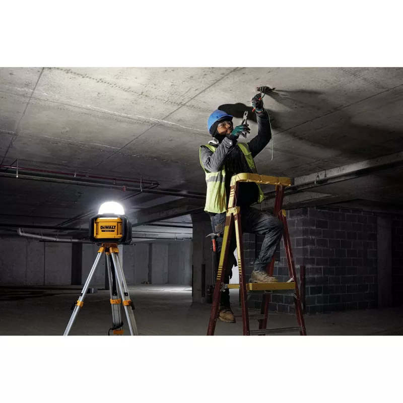 Holofote de obra a bateria DeWalt