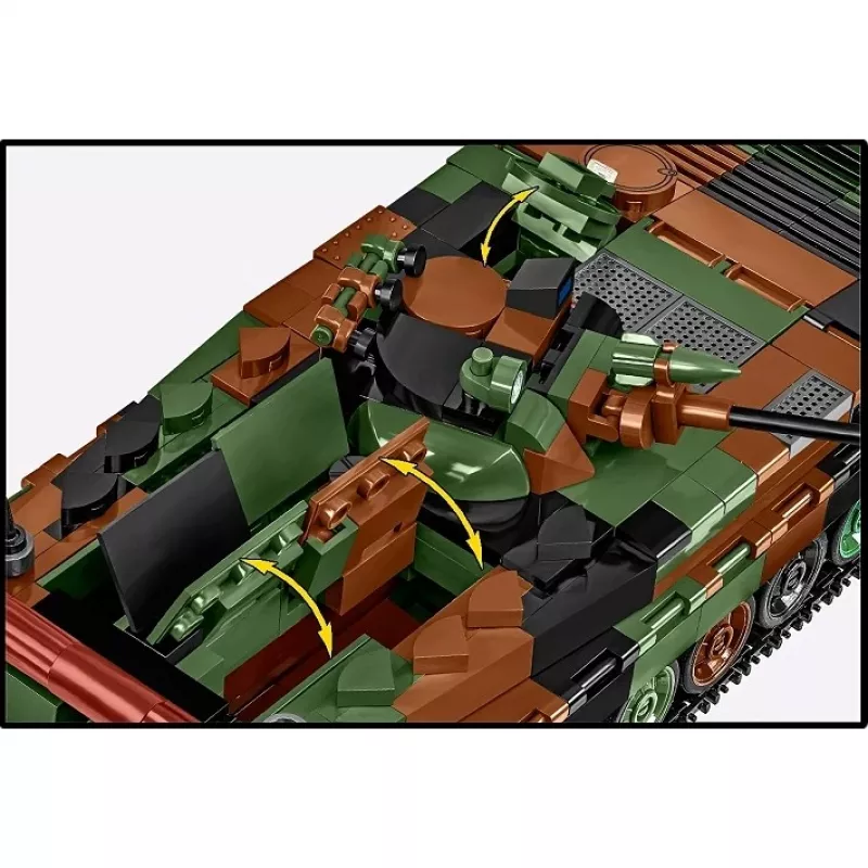 Conjunto de blocos Cobi Armed Forces BWP-1 2630 — conjunto modelo do veículo blindado anfíbio polaco-ucraniano