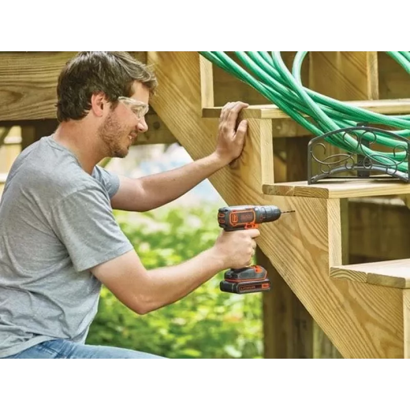 BLACK+DECKER 18V Berbequim aparafusador BDCDC18BAFC-QW