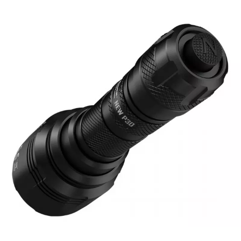 Lanterna de caça Nitecore NEW P30 — 1000 lm, 5000 mAh, recarregável por USB, IP68, alumínio, 155,5 mm, 158,5 g