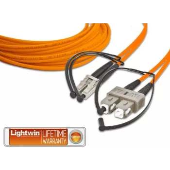 Cabo de ligação em fibra ótica Lightwin [1x ficha LC – 1x ficha SC] 50/125µ Multimodo OM2 1,00 m Lightwin (LDP-50 LC-SC 1.0)