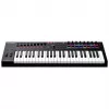 Controlador de teclado MIDI M-Audio Oxygen Pro 49 — 49 teclas, 16 pads, 9 faders, ecrã OLED, USB, MIDI-Out