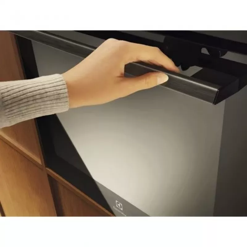Forno elétrico de encastrar Electrolux LOE8H39Z — 72 l, pirolítico, ar quente, grelhador, ecrã TFT, A+