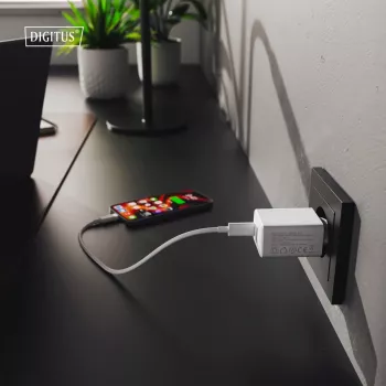 Carregador USB de parede DIGITUS 20W, 1x USB-C, 1x USB-A, entrada 100–240V, branco