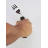 Garfo flexível para utilizadores com deficiência