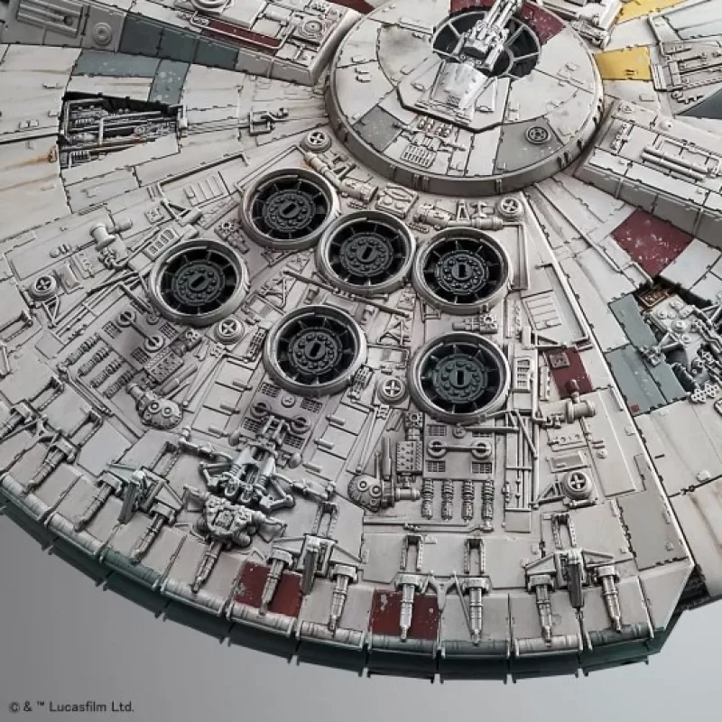 Kit de montagem REVELL Millennium Falcon escala 1:144 — kit em plástico nave espacial