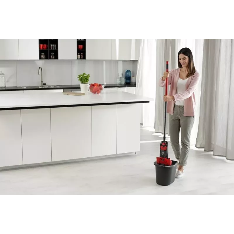 Mopa VILEDA Ultramax XL Box — cabeça rotativa 360° de microfibra lavável, dobrável, para pavimentos duros