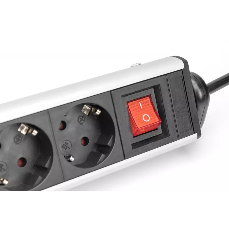 Digitus régua de tomadas de escritório 6 tomadas com 3 portas USB cabo de 1,5 m