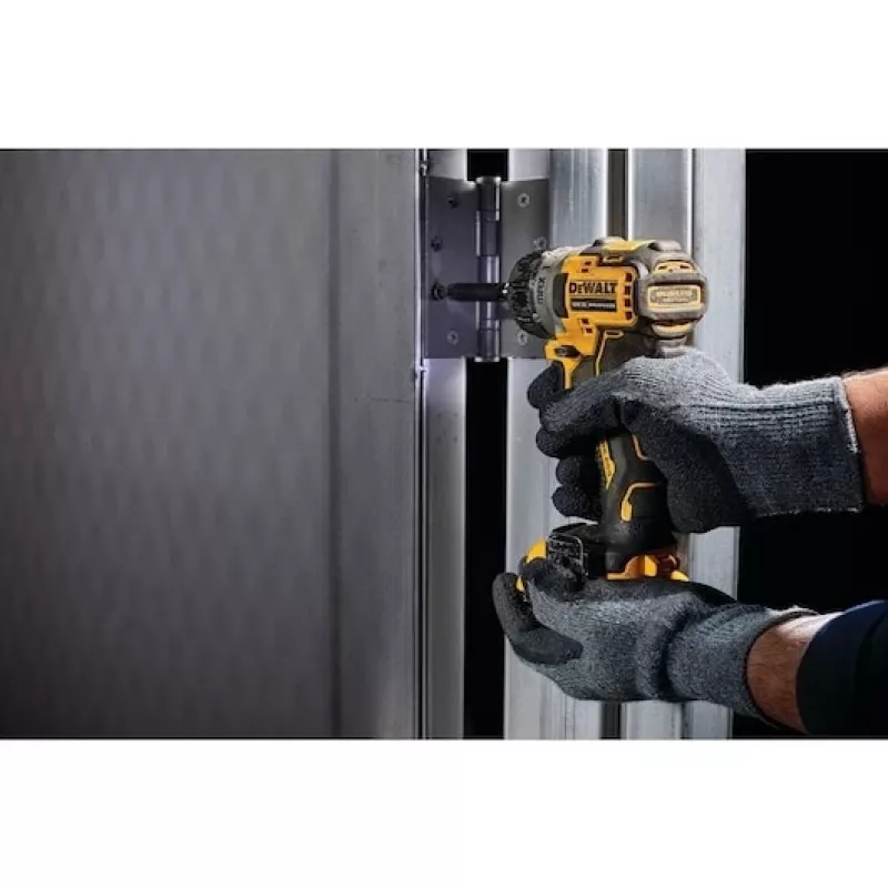 DEWALT. Parafusadeira 12V 1/4 DCF601D2 8Nm 2x2,0Ah