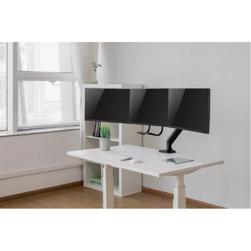 Suporte de monitor de secretária GEMBIRD MA-DA3-03, 3 braços, mola a gás, VESA 75–100x100, suporta 3 ecrãs até 27 polegadas, máx. 18 kg, preto